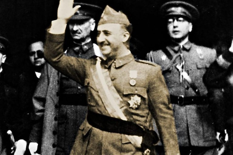 ¿Se cargó Franco a los otros generales para dominar España haciendo que parecieran accidentes?