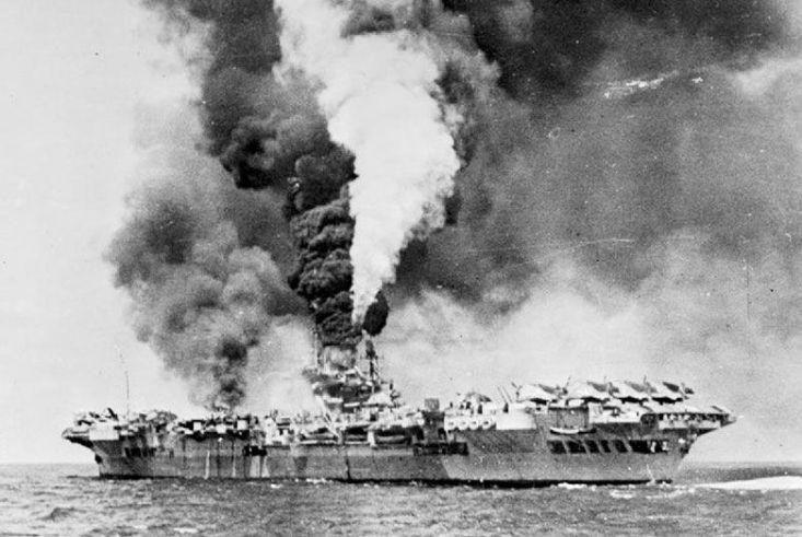kamikazes-japoneses-portaaviones-ardiendo