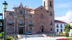 Palacio del Intendente Olavide junto a la Iglesia de la Inmaculada Concepción. La Carolina. (Jaén). 